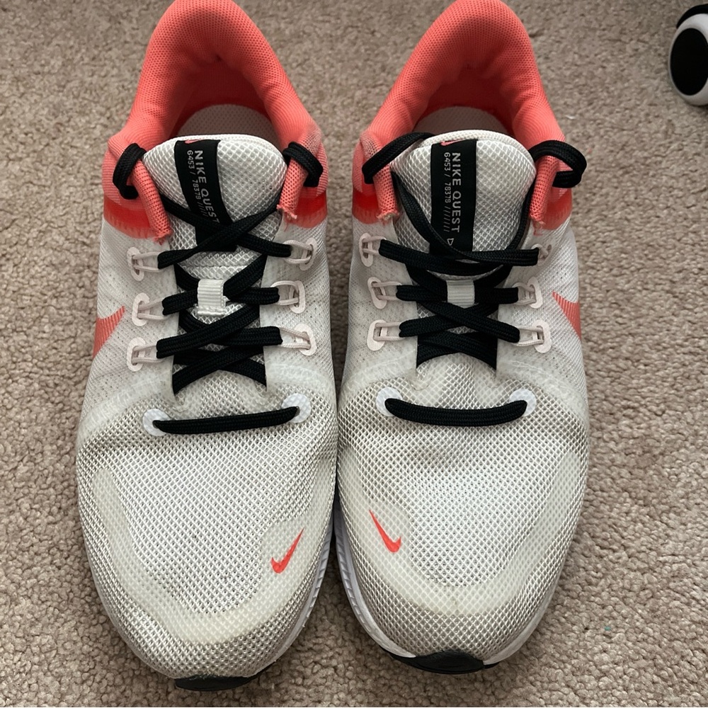 Women’s Size 8 - Nike Quest 4 White Magic Ember